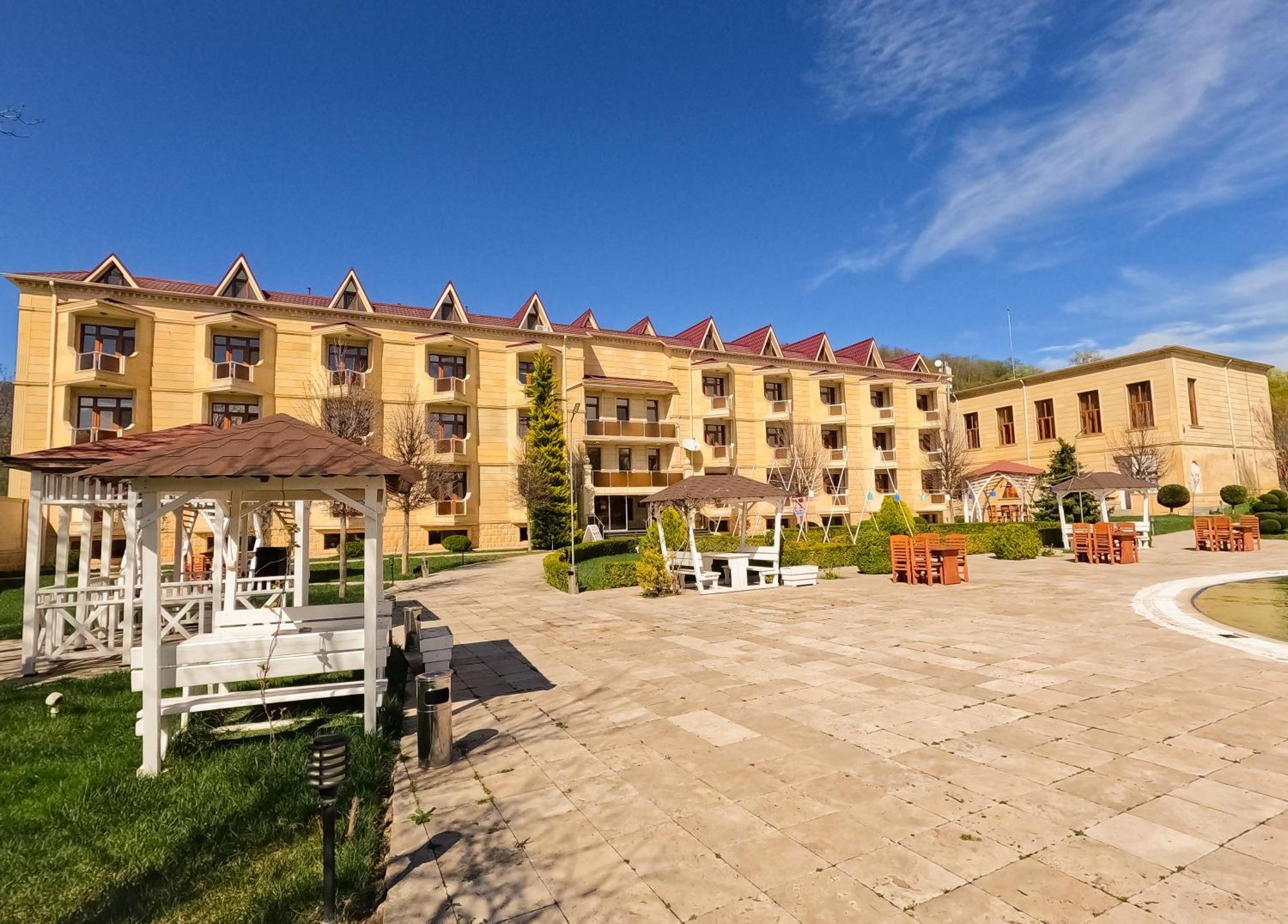 Gabala Yeddi Gozel Hotel Eksteriør bilde